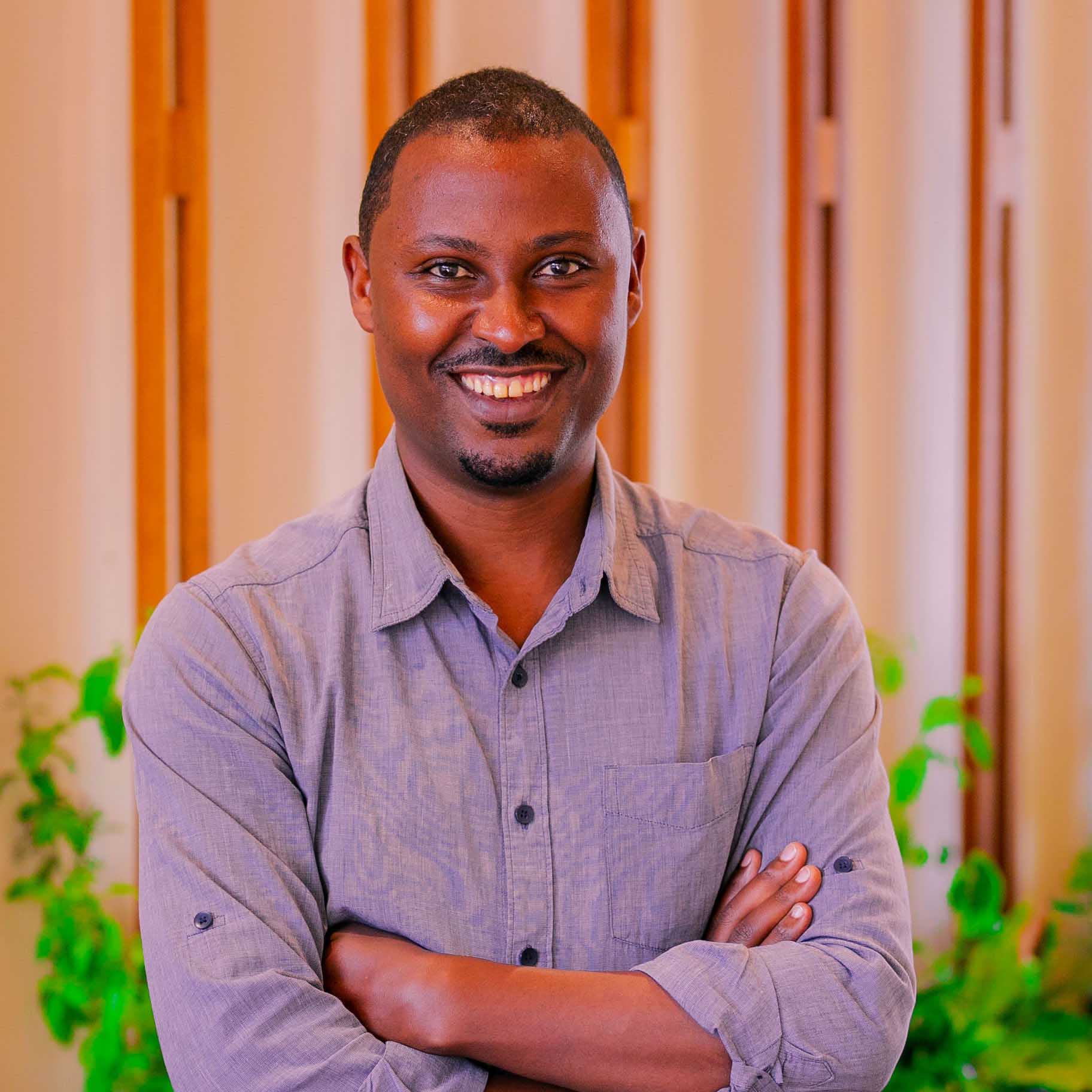 Davis Nteziryayo